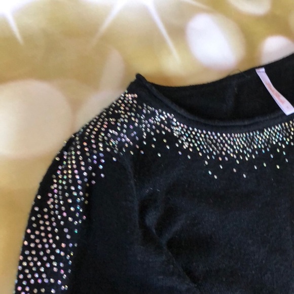 Soft embellished maternity sweater. Tunic length. - Picture 2 of 4